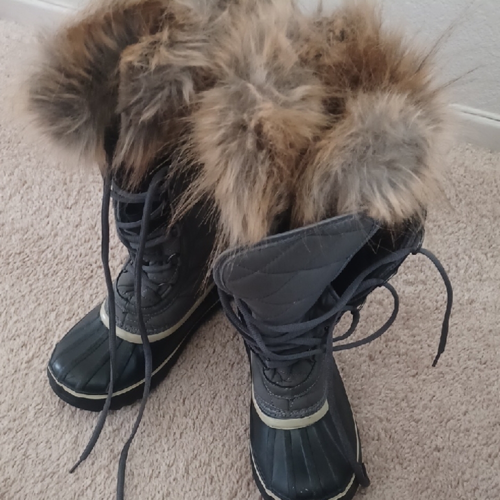 Artic Ridge Faux Fur Trim Winter Boots